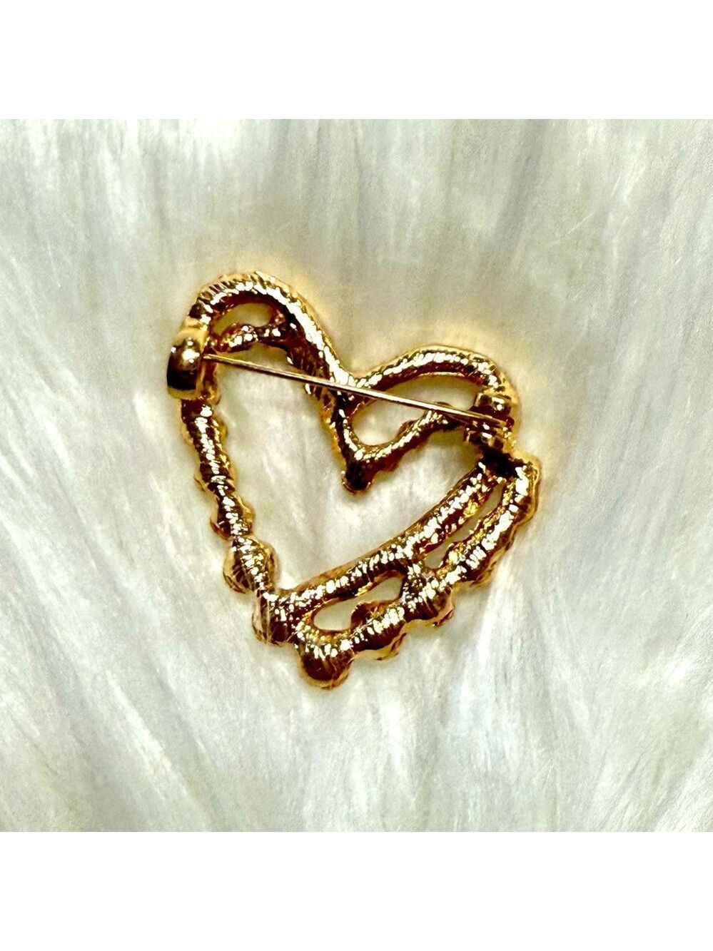 Gold Tone Faux Pearl And Clear Crystal Heart Brooch New - Picture 2 of 5